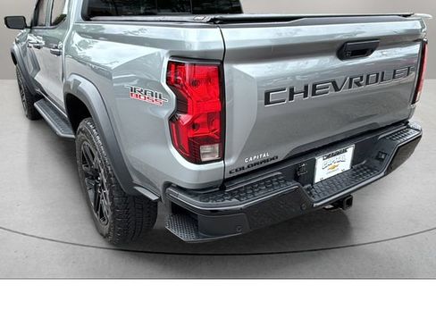 Used 2024 Chevrolet Colorado Trail Boss w/ Technology Package AWD/4WD image 10