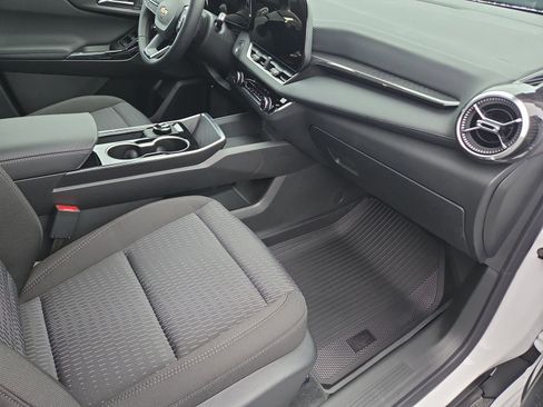 New 2026 Chevrolet Equinox LT image 13