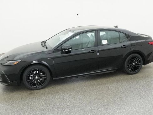 New 2026 Toyota Camry SE FWD image 5