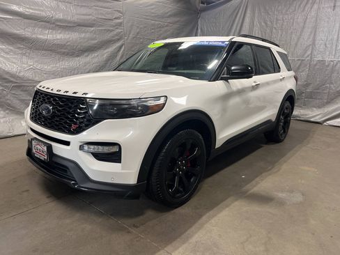 Used 2021 Ford Explorer ST w/ Equipment Group 401A AWD/4WD image 3