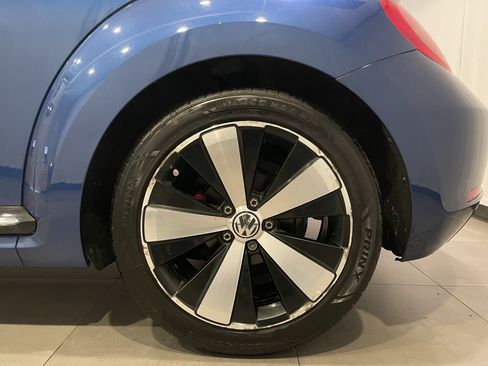 Used 2013 Volkswagen Beetle 2.0T FWD image 8