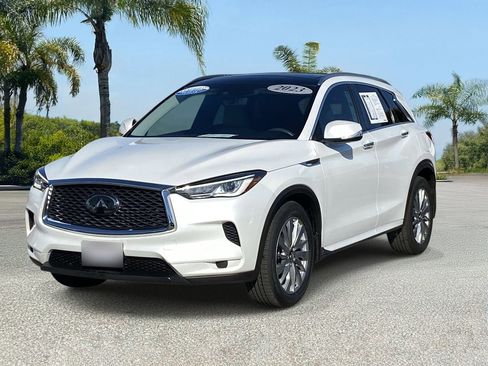 Certified 2023 INFINITI QX50 Luxe FWD image 2