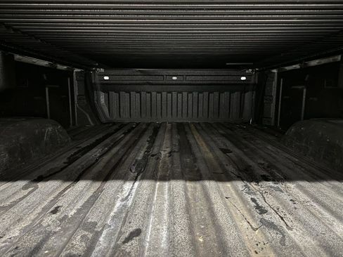 Used 2021 GMC Sierra 2500 2500HD w/ Convenience Package image 14