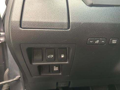 Used 2015 Lexus RX 450h AWD image 23