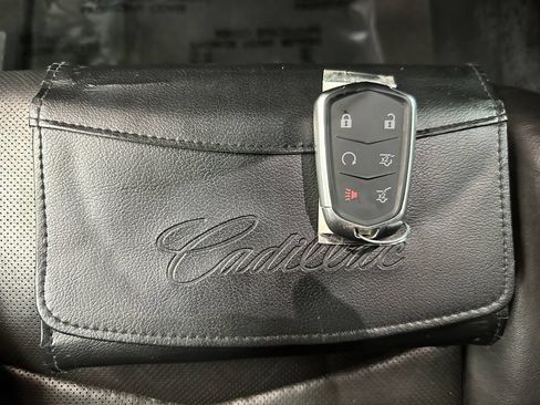 Used 2017 Cadillac Escalade Platinum AWD/4WD image 38