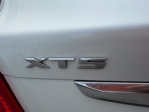 Used 2017 Cadillac XT5 FWD image 12