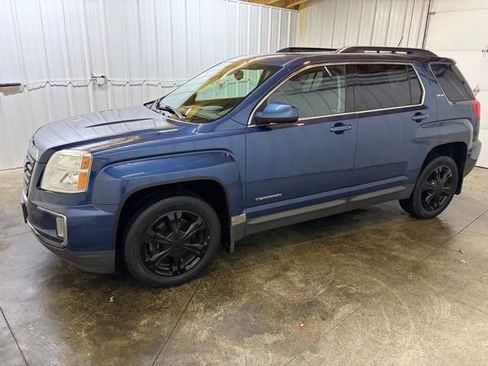 Used 2017 GMC Terrain SLE image 4