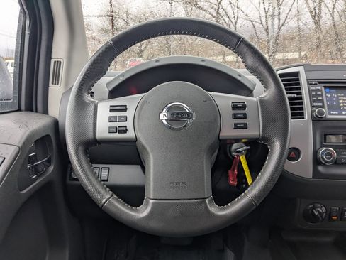 Used 2019 Nissan Frontier PRO-4X image 18