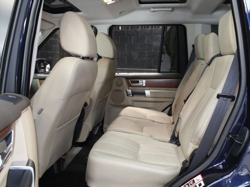 Used 2016 Land Rover LR4 HSE AWD/4WD image 44