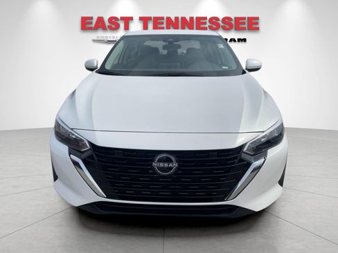 Used 2024 Nissan Sentra SV image 9