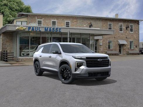 New 2026 Chevrolet Traverse LT image 1