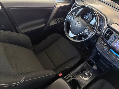 Used 2018 Toyota RAV4 XLE image 15