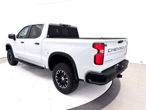 Used 2024 Chevrolet Silverado 1500 ZR2 w/ Technology Package AWD/4WD image 19