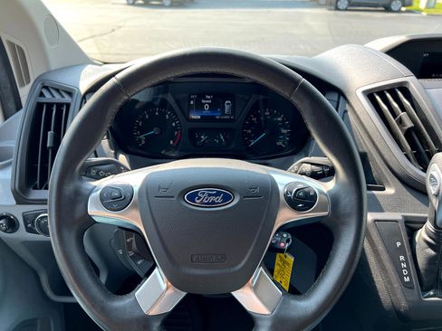 Used 2016 Ford Transit 150 XLT image 29