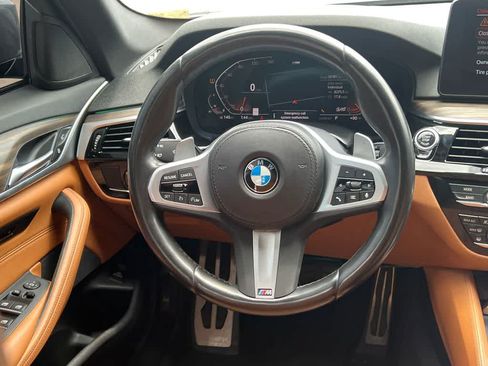 Used 2022 BMW 530i w/ M Sport Package RWD image 25