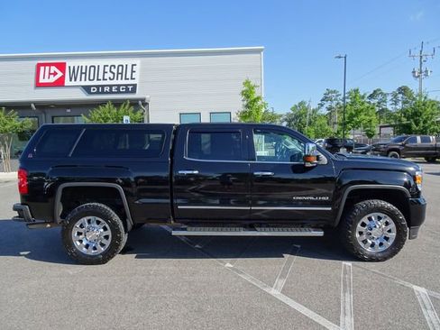 Used 2016 GMC Sierra 2500 Denali AWD/4WD image 3