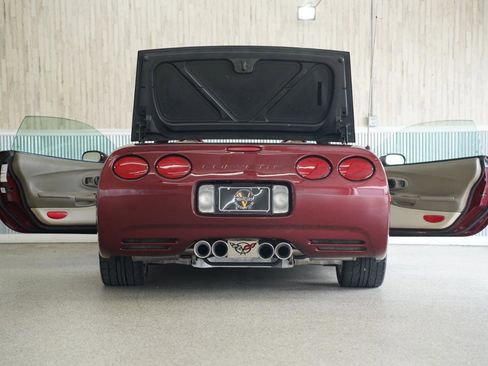 Used 2003 Chevrolet Corvette Convertible w/ Preferred Equipment Group1 image 41