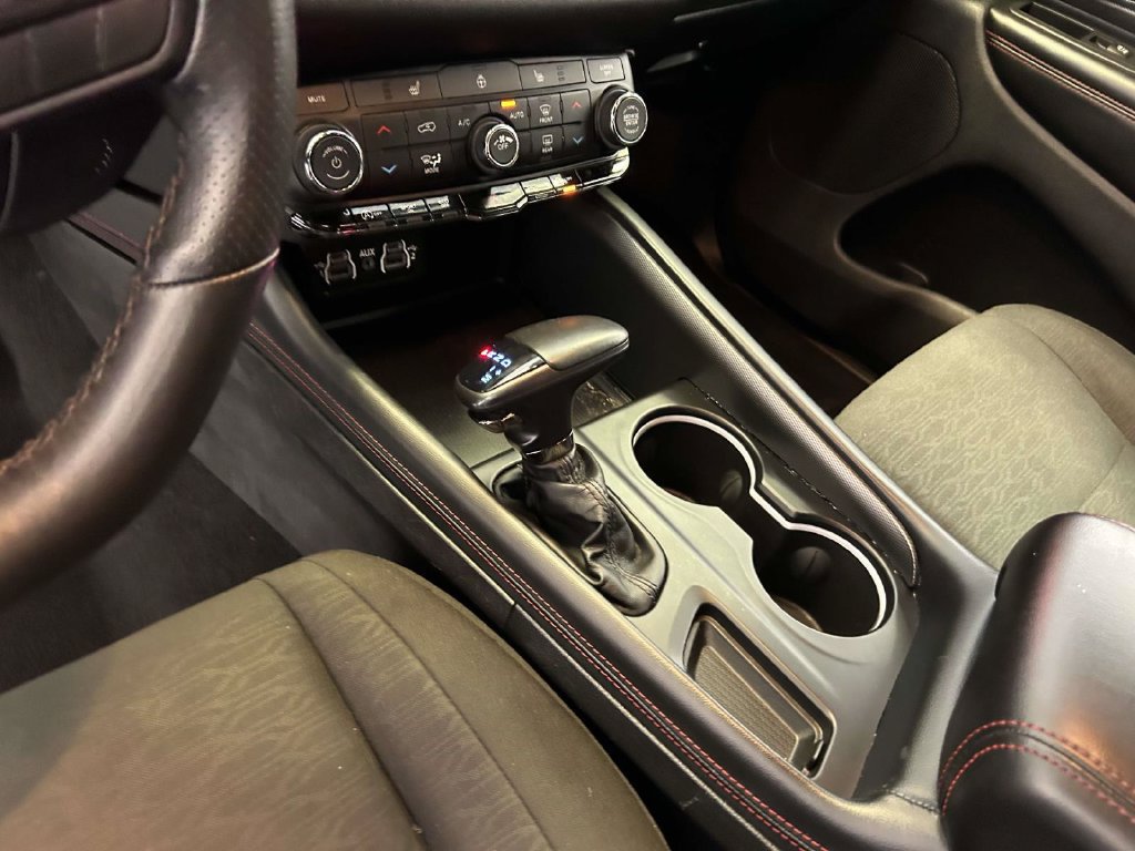 Used 2025 Dodge Durango GT RWD image 21
