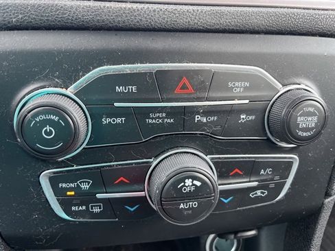 Used 2023 Dodge Charger SXT w/ Blacktop Package image 16