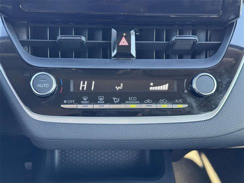 Used 2025 Toyota Corolla LE image 5