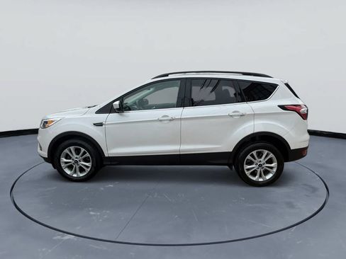 Used 2018 Ford Escape SE FWD image 5