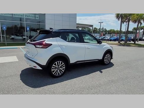 Used 2024 Nissan Kicks SR image 34