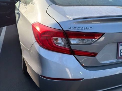 Used 2019 Honda Accord Sport image 4