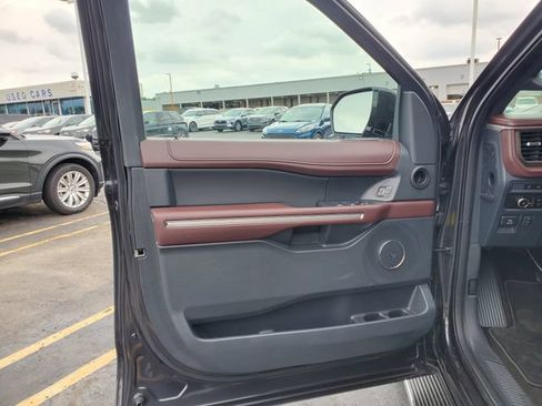 Used 2023 Ford Expedition Max Limited AWD/4WD image 10