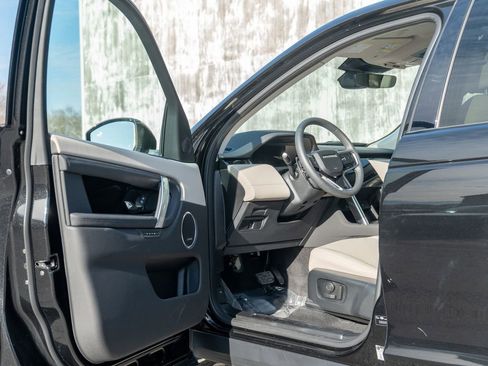 Certified 2024 Land Rover Discovery Sport S image 11