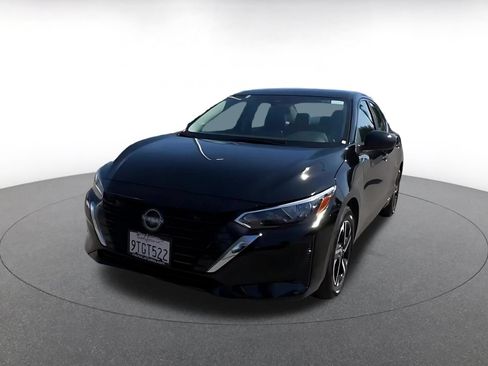 Used 2025 Nissan Sentra SV FWD image 4