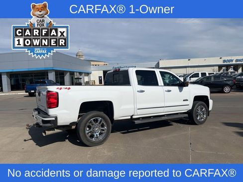 Used 2019 Chevrolet Silverado 2500 High Country w/ Duramax Plus Package image 2
