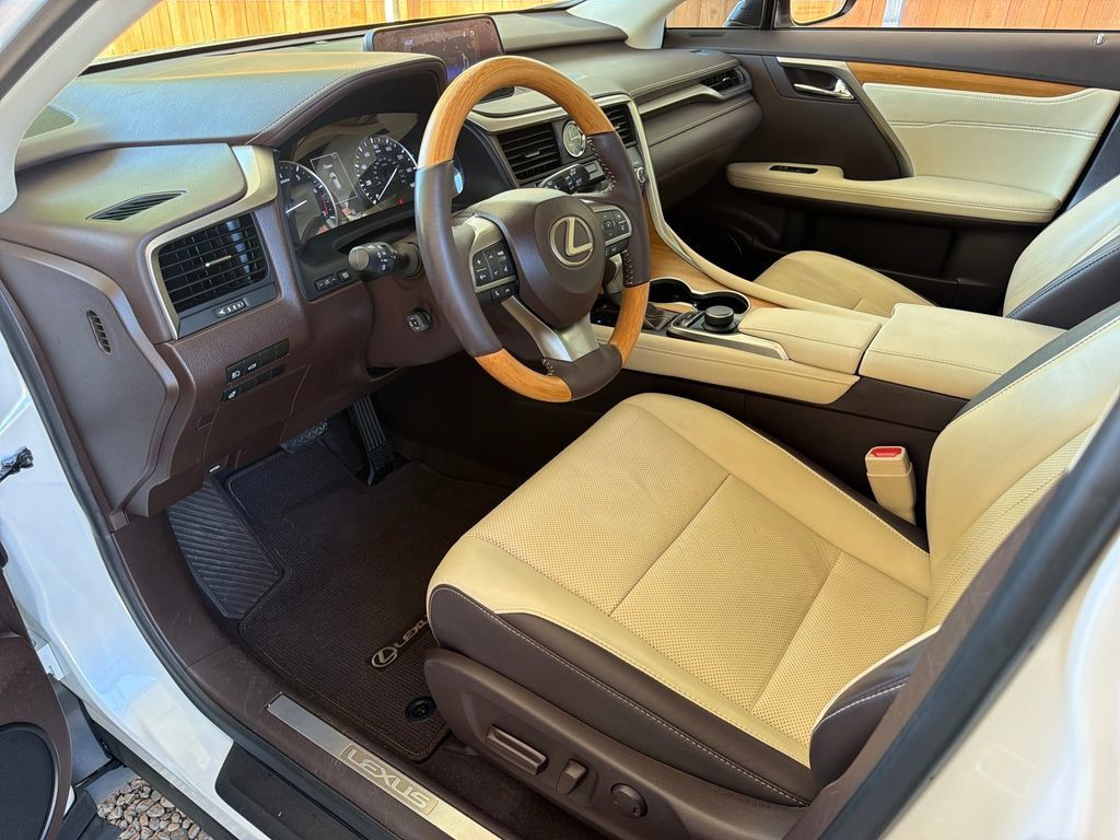 Used 2017 Lexus RX 350 FWD w/ Premium Package image 2