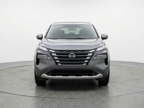 Used 2025 Nissan Rogue SV FWD image 2