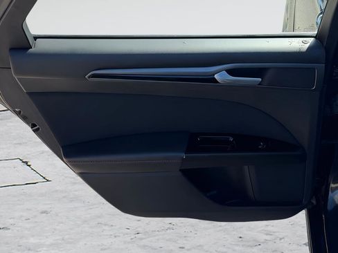 Used 2014 Ford Fusion SE image 19