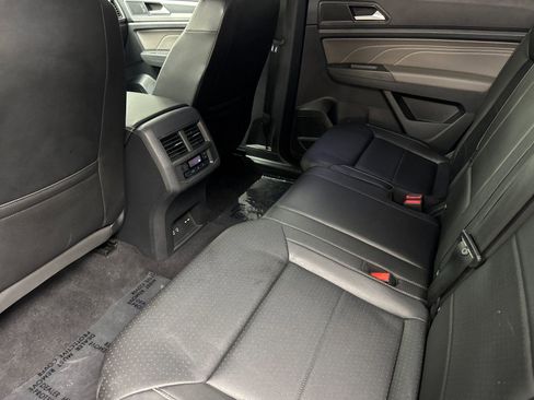 Used 2023 Volkswagen Atlas SEL R-Line AWD/4WD image 11