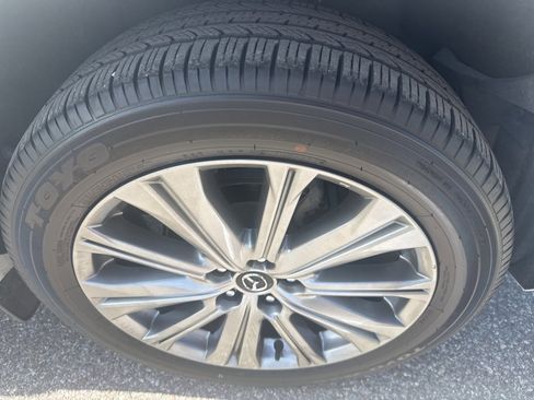 Used 2023 MAZDA CX-5 Signature image 2