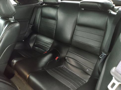 Used 2014 Ford Mustang Premium image 18