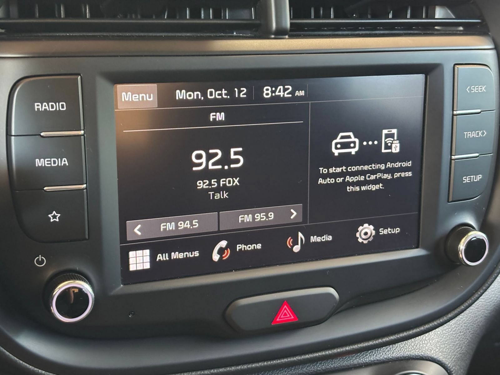 Used 2025 Kia Soul LX w/ LX Technology Package FWD image 19