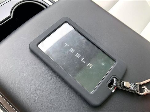 Used 2023 Tesla Model 3 Performance image 13