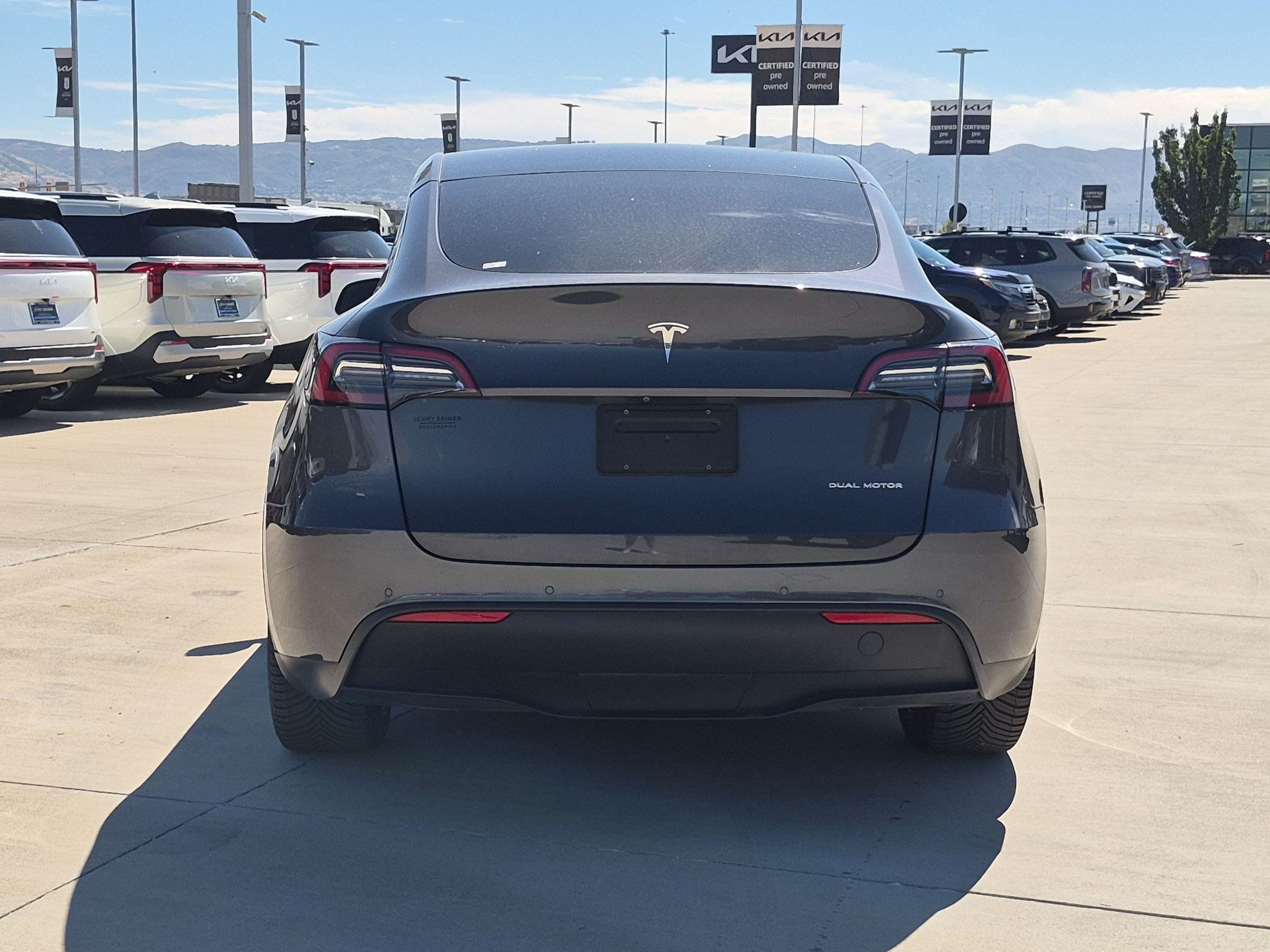 Used 2021 Tesla Model Y Long Range AWD/4WD image 5