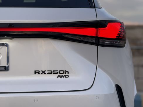 New 2026 Lexus RX 350 RX 350h Luxury image 12