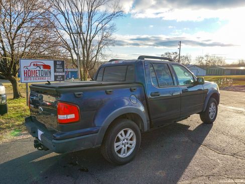 Used 2008 Ford Explorer Sport Trac XLT image 3