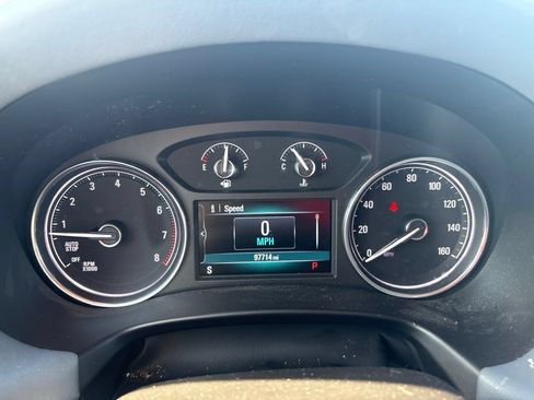 Used 2019 Buick Enclave Essence FWD image 14