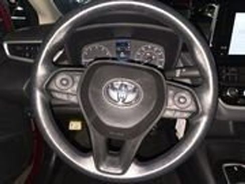 Used 2025 Toyota Corolla LE image 16