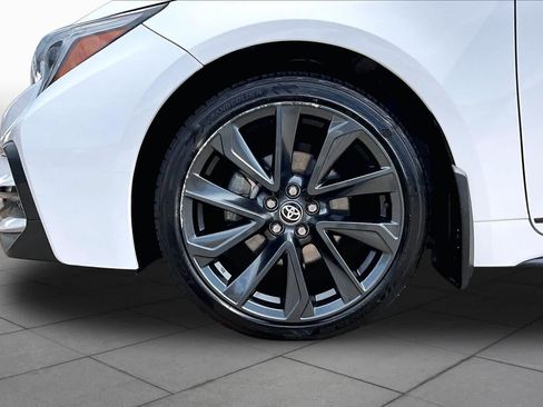 Used 2024 Toyota Corolla SE FWD image 11