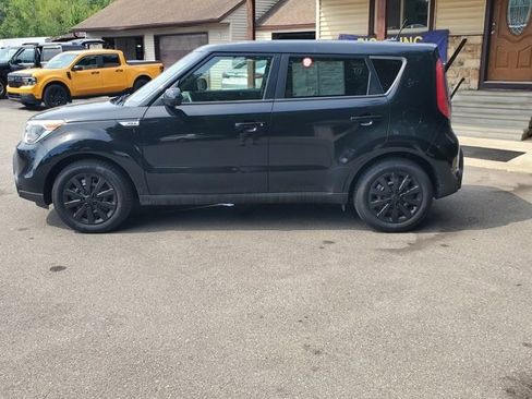 Used 2015 Kia Soul image 3