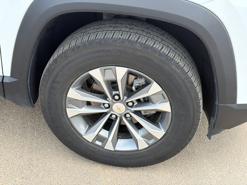 Used 2025 Chevrolet Equinox LT FWD image 12