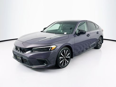Used 2024 Honda Civic EX-L image 3