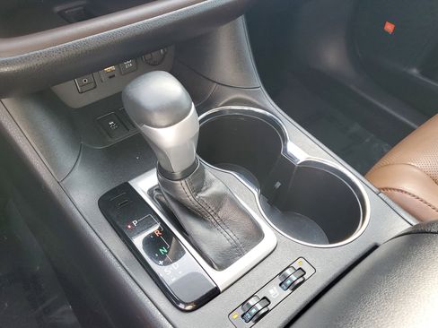 Used 2019 Toyota Highlander Limited image 33