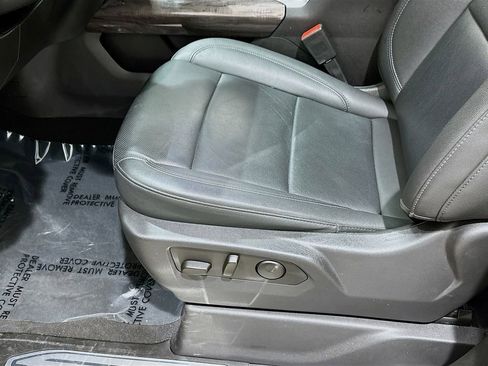 Used 2025 Chevrolet Silverado 1500 LTZ image 20